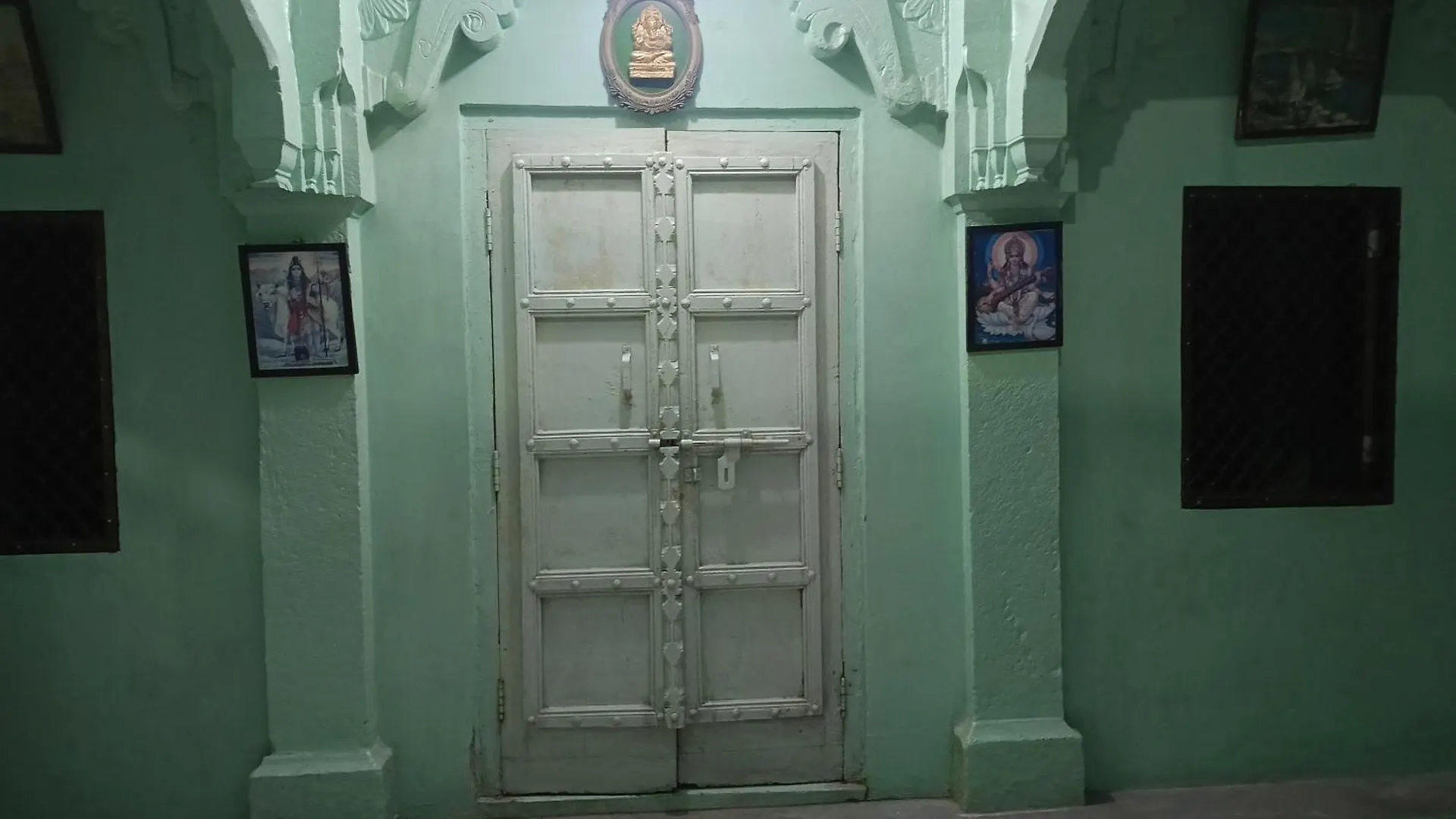 Kapoor Bhawan Apartment Varanasi